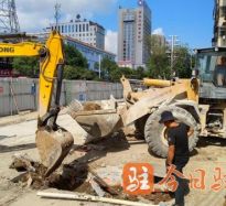 2023狠狠干高温下的坚守｜道路建设者用汗水铺就畅通路